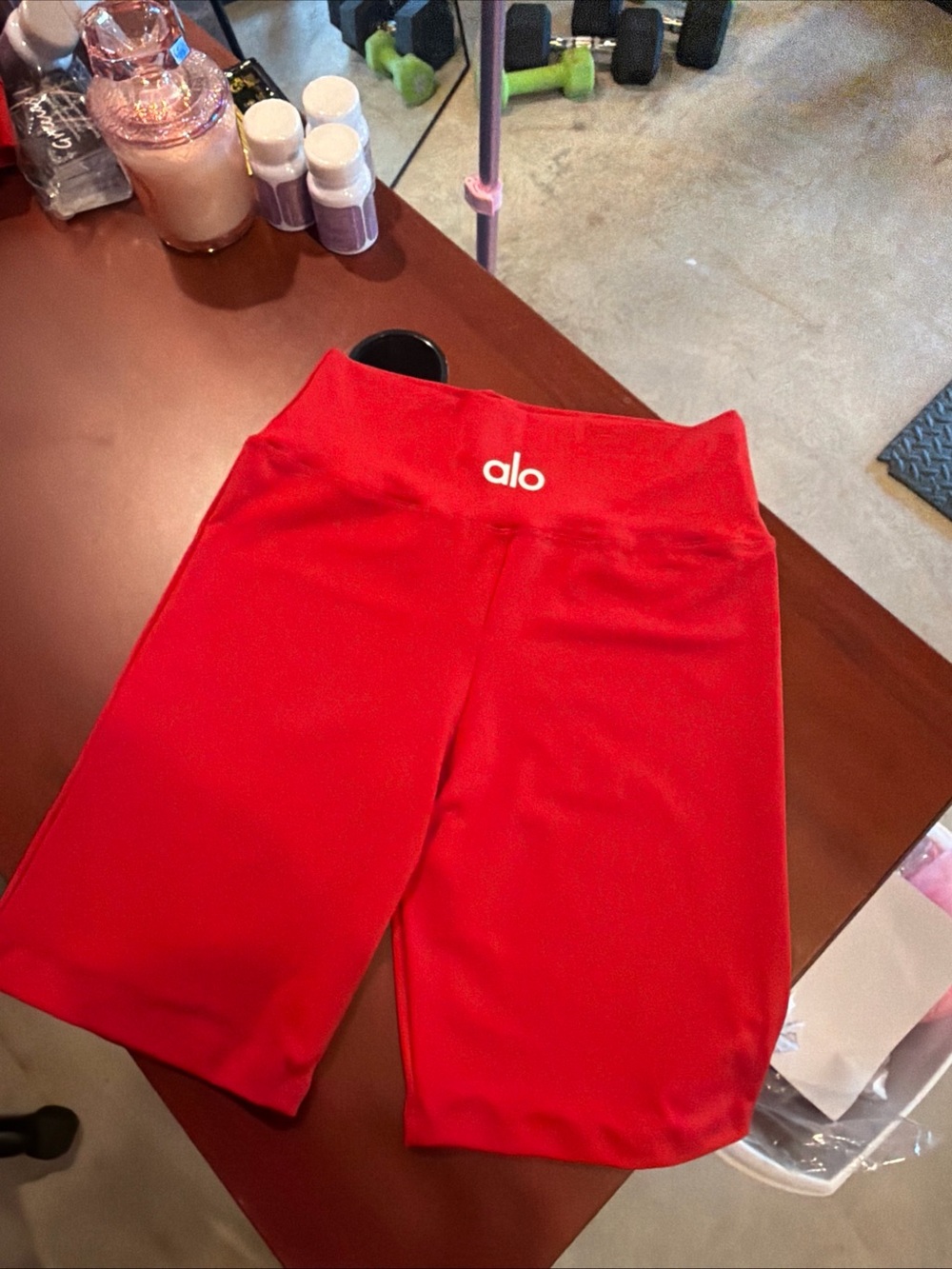 ALO Yoga Women’s High-Rise Red Bike Shorts - Picture 5 of 5
